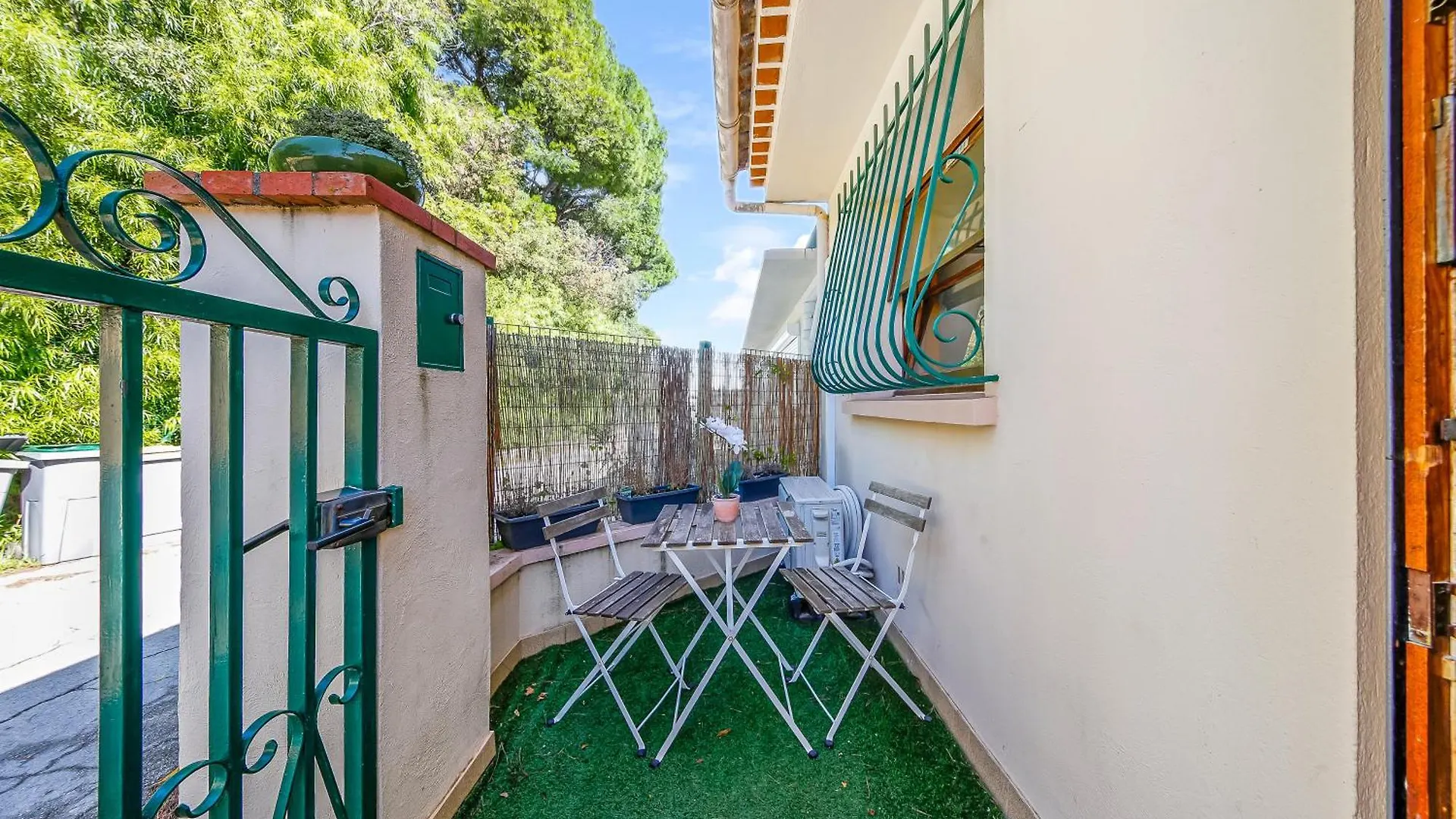 Jolie Maisonnette Paisible لو براديت فرنسا