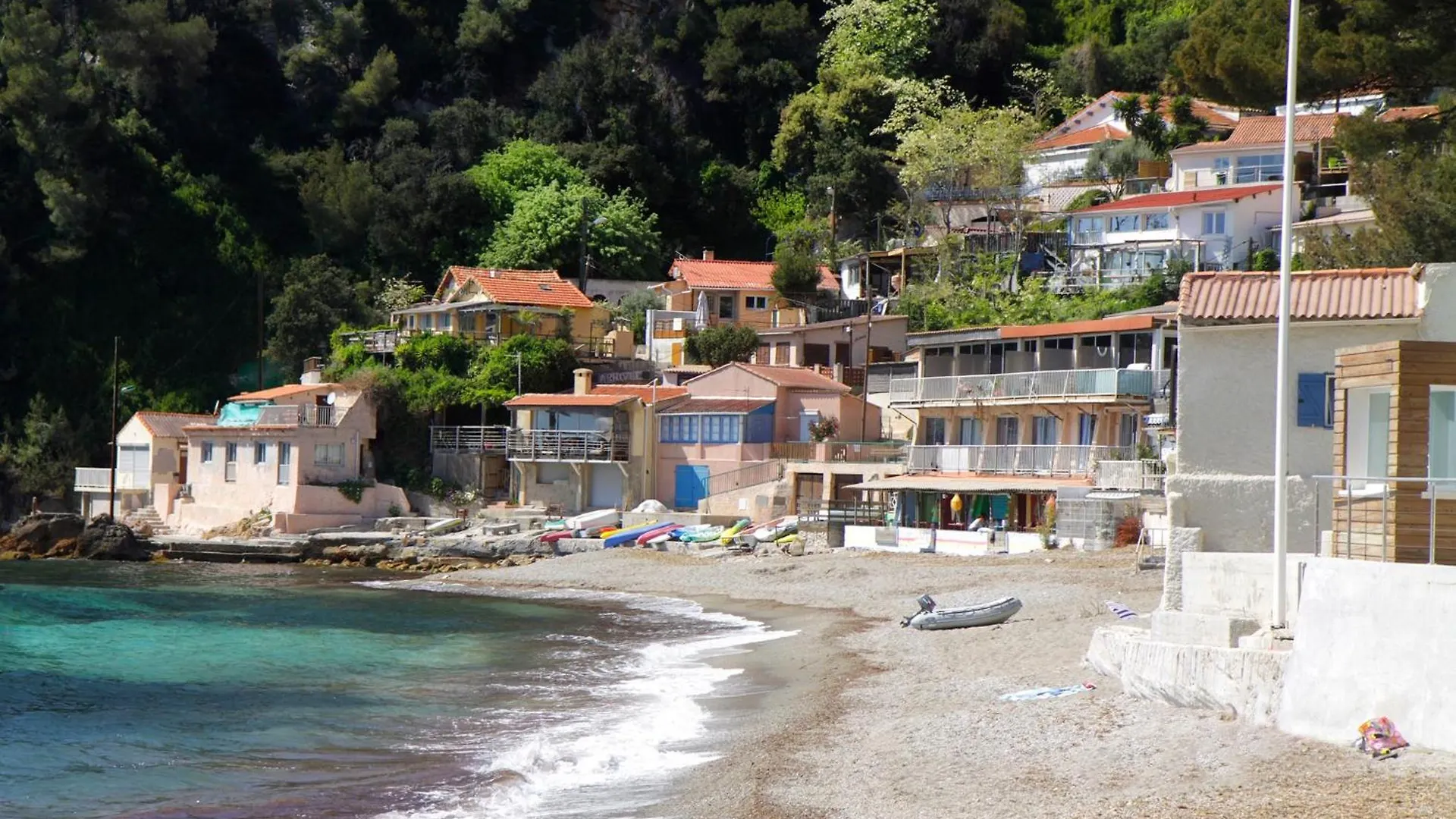 Jolie Maisonnette Paisible لو براديت 0*,  فرنسا